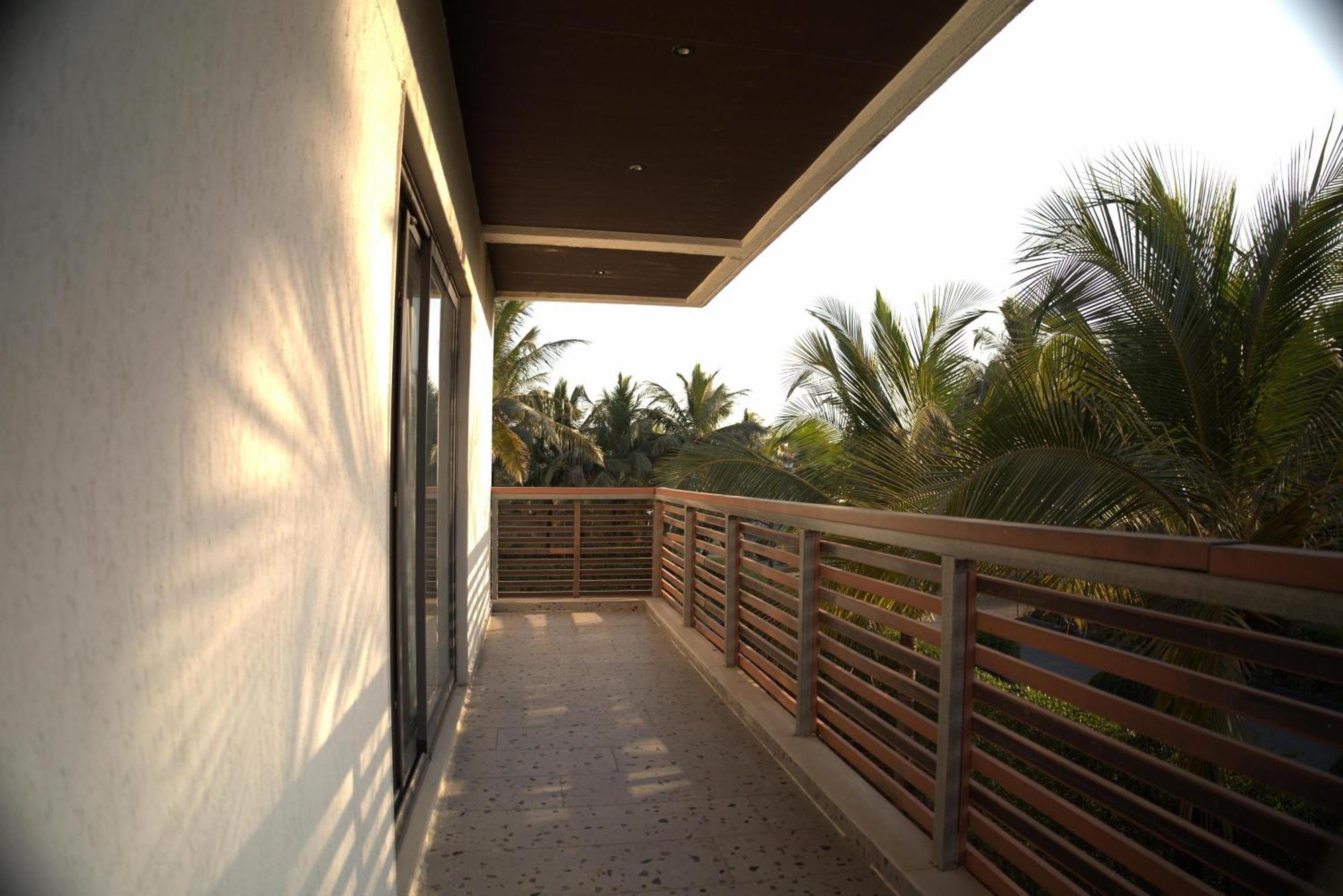Cassa Marina Beach Resort Damlawari ภายนอก รูปภาพ